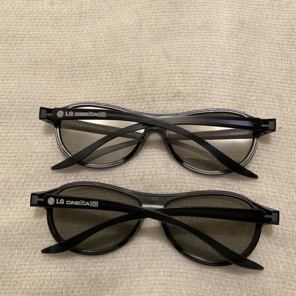 2 Pack LG Cinema 3D Glasses - Picture 5 of 5